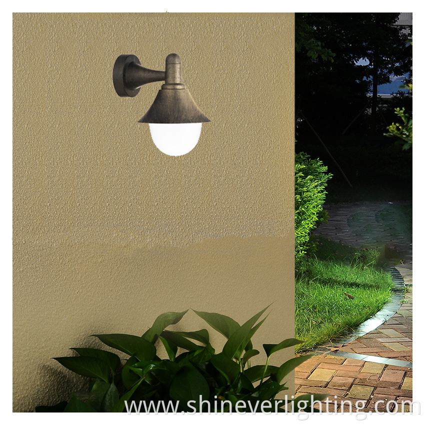 Timeless Decorative LED Wall Light